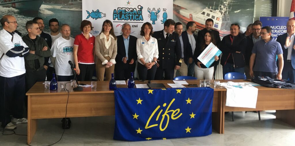 inquinamento mare adriatico, ecco i pescatori di san benedetto | easy4green