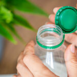 Perché i tappi di plastica non si staccano più dalle bottiglie? - easy4green Perché i tappi di plastica non si staccano più dalle bottiglie | Easy4Green