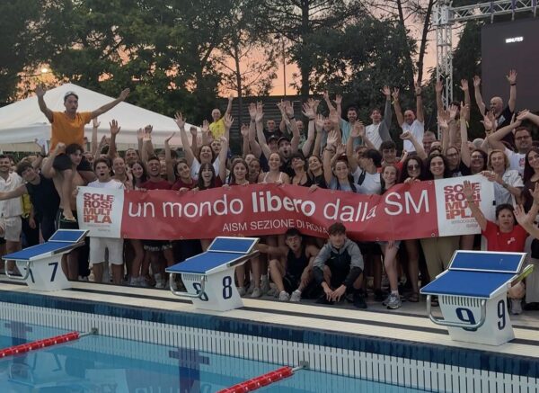 AISM Roma e 12 Ore Nuotando con AmOre quando lo sport diventa sostegno concreto - easy4green